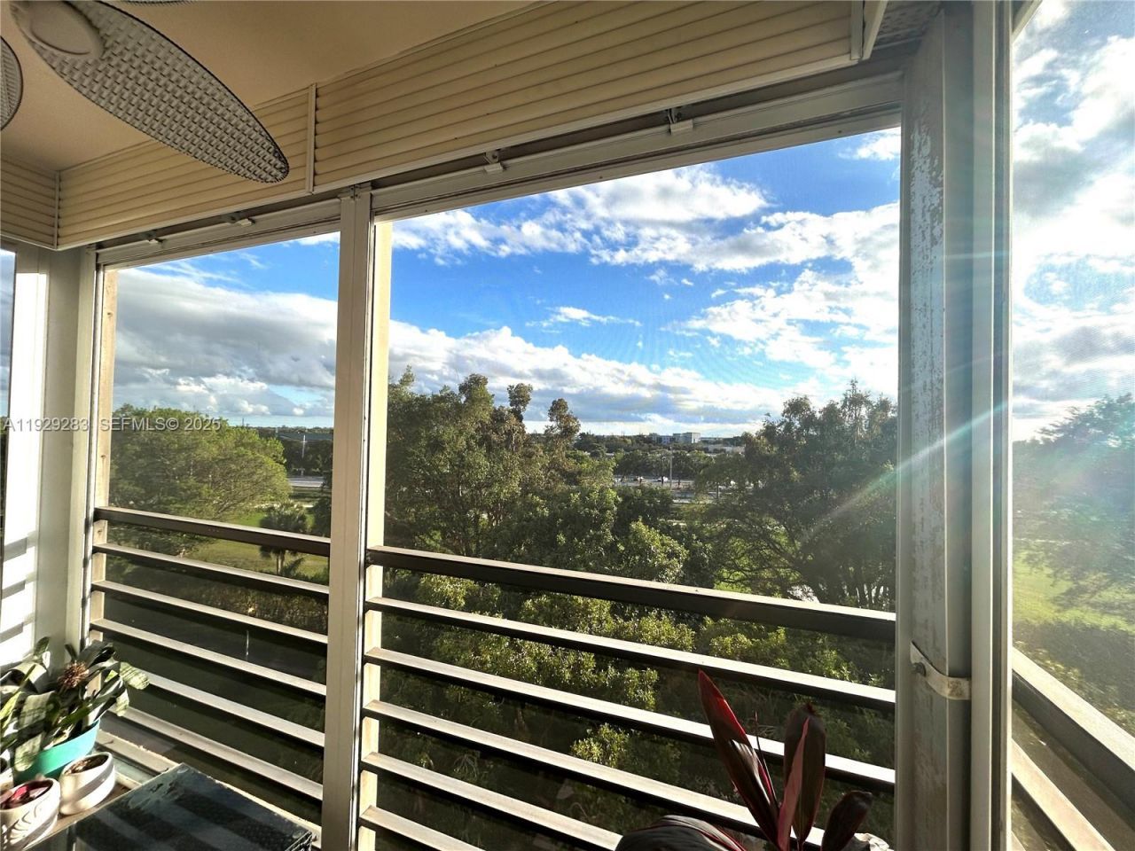 1100 Saint Charles Pl, Unit 620, Pembroke Pines, FL 33026 Photo