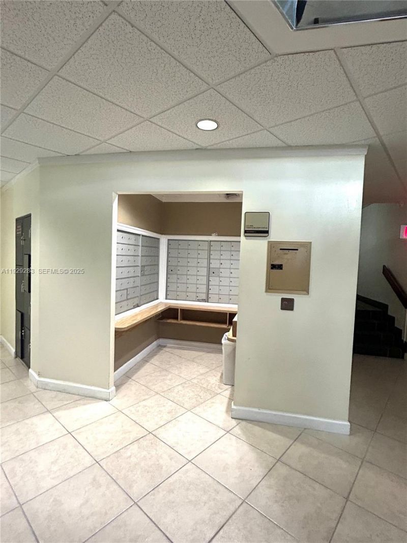 1100 Saint Charles Pl, Unit 620, Pembroke Pines, FL 33026 Photo