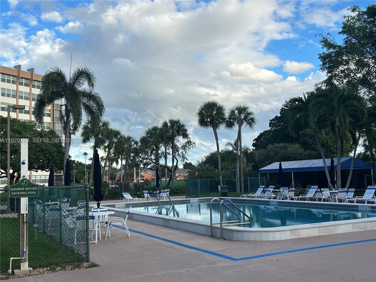 1100 Saint Charles Pl, Unit 620, Pembroke Pines, FL 33026 Photo