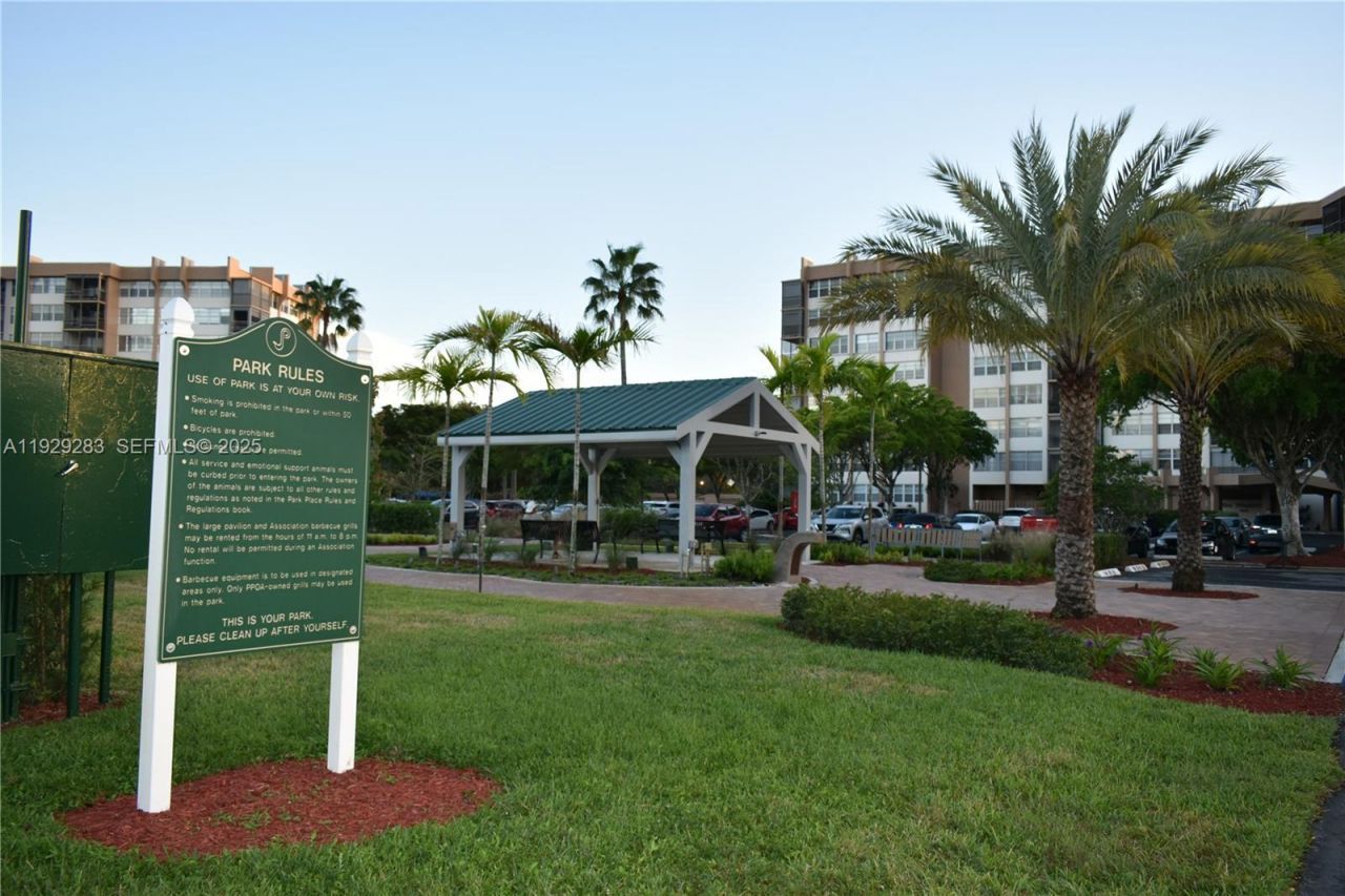 1100 Saint Charles Pl, Unit 620, Pembroke Pines, FL 33026 Photo