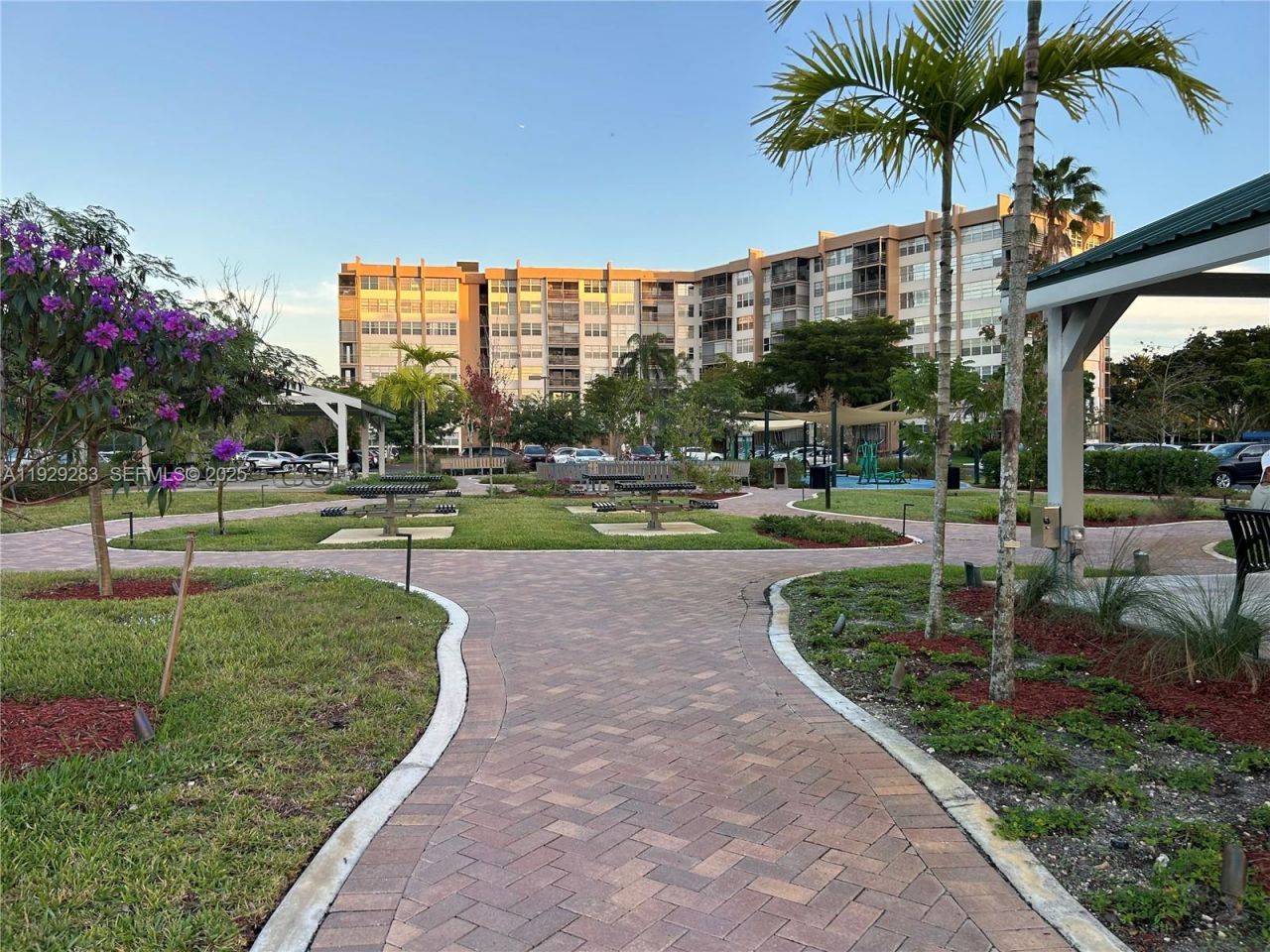 1100 Saint Charles Pl, Unit 620, Pembroke Pines, FL 33026 Photo