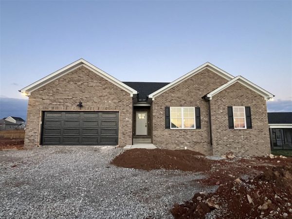 1335 Helmsdale Avenue, Bowling Green, KY 42101