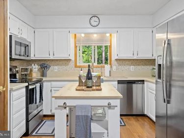 635 PATRIOT LANE, POCONO SUMMIT, PA 18346