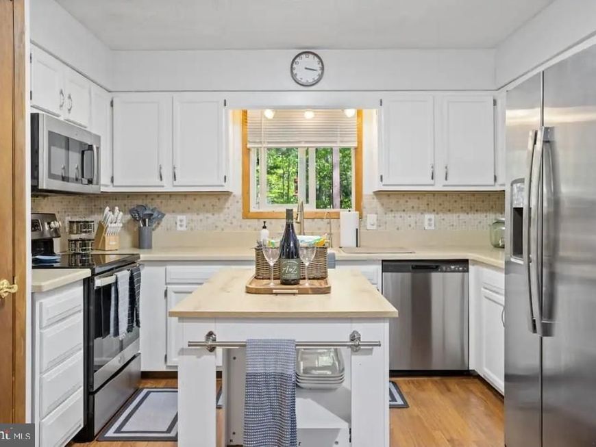 635 Patriot Lane, Pocono Summit, PA 18346 Main Photo