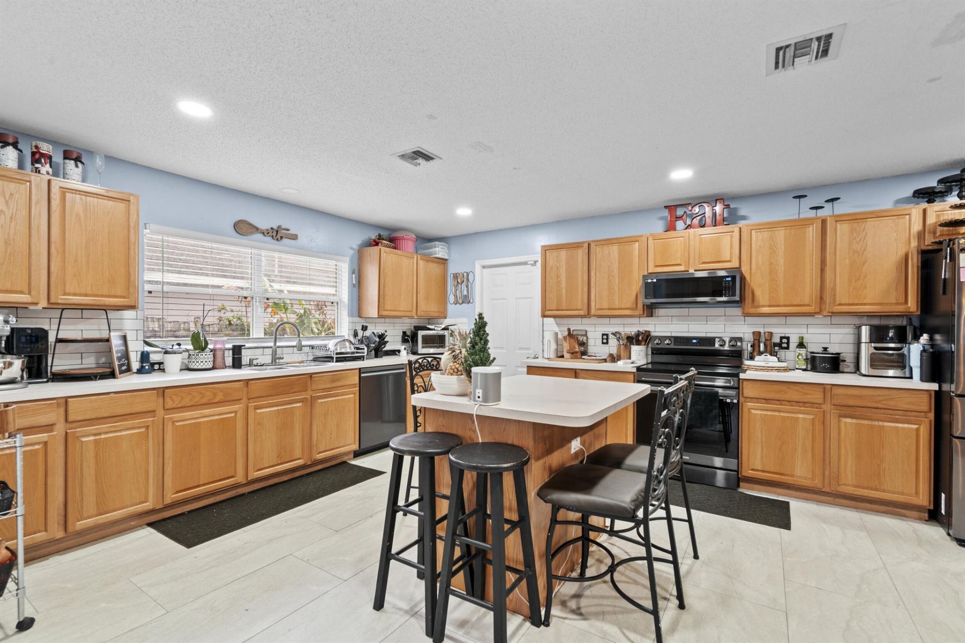 370 SW Tulip Boulevard, Port Saint Lucie, FL 34953 Photo