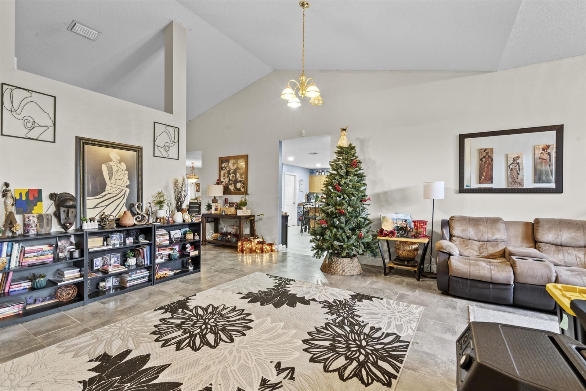 370 SW Tulip Boulevard, Port Saint Lucie, FL 34953 Photo