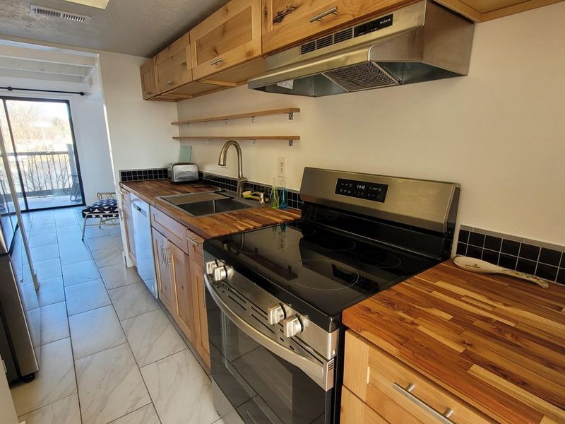 734 Worthington Forest Place, Columbus, OH 43229 Photo 7