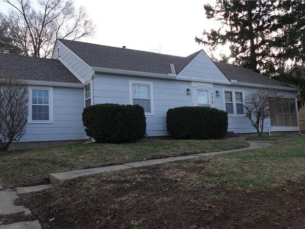 4429 N Oak Trafficway, Kansas City, MO 64116