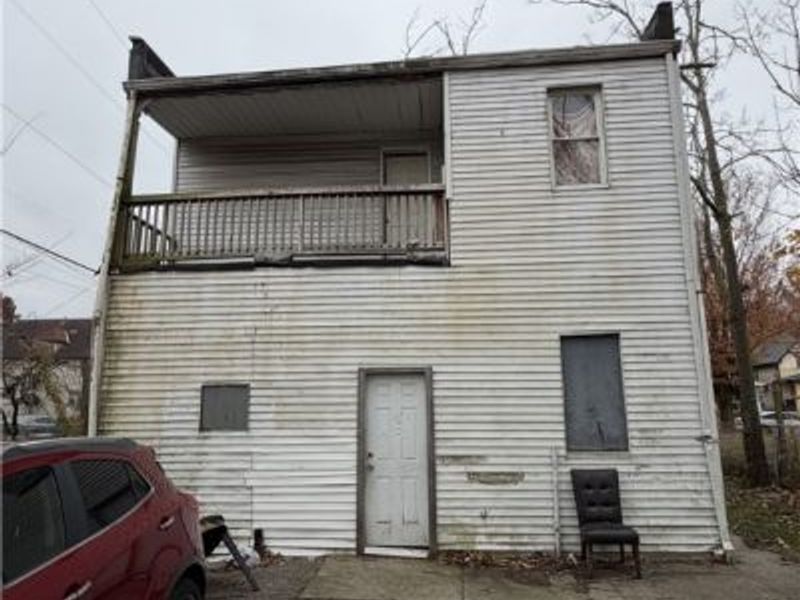 4116 Sackett Avenue, Cleveland, OH 44109 Photo 2