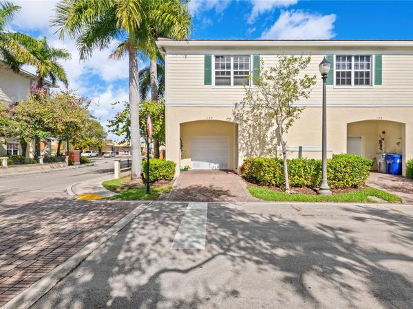 197 SW 6th Place, Unit 197, Pompano Beach, FL 33060