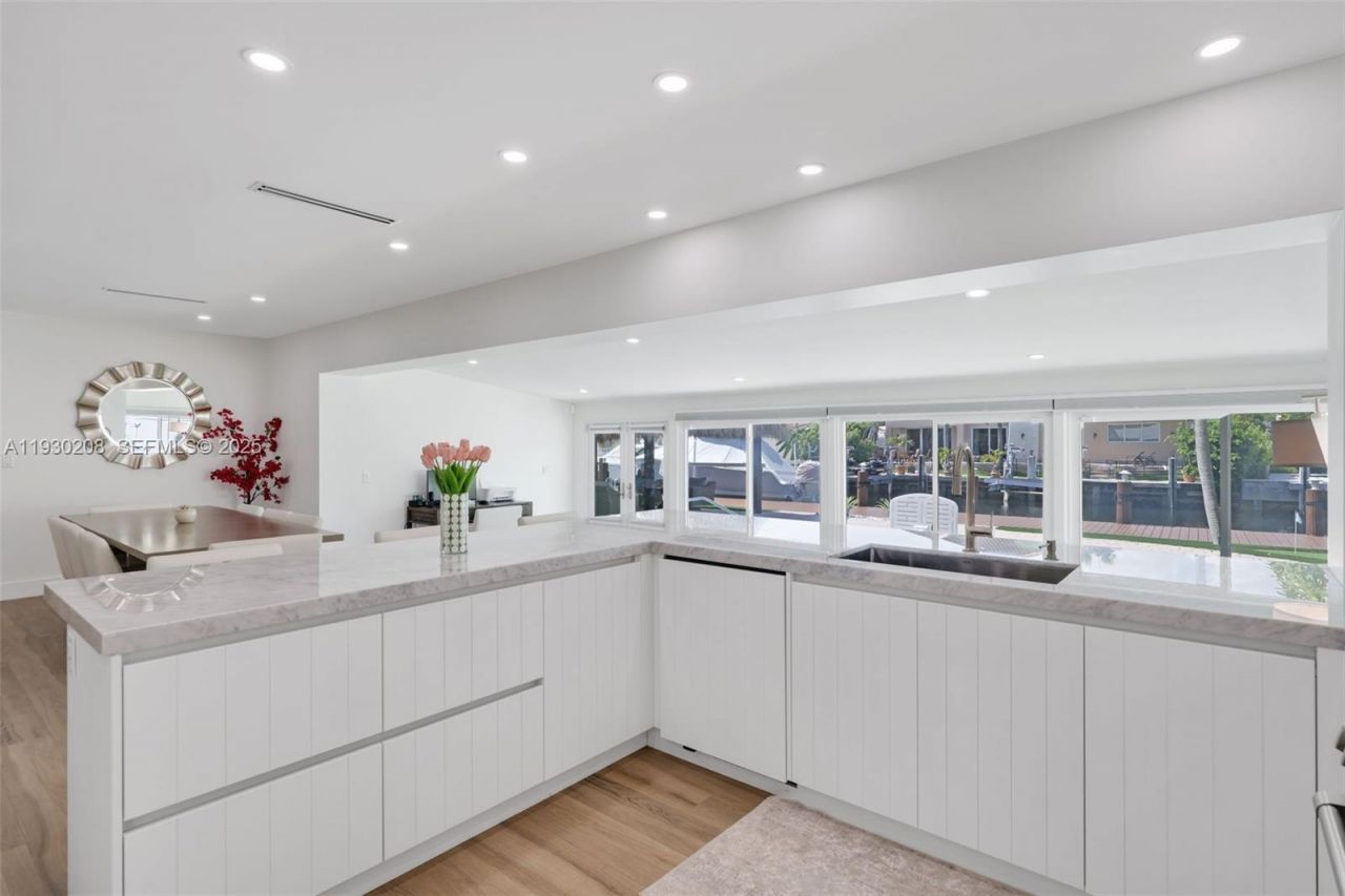 2448 SE 9th St, Pompano Beach, FL 33062 Photo