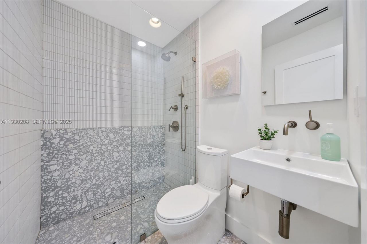 2448 SE 9th St, Pompano Beach, FL 33062 Photo