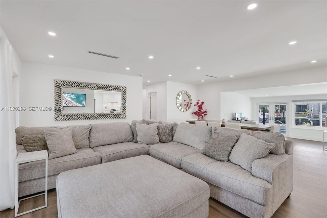 2448 SE 9th St, Pompano Beach, FL 33062 Photo