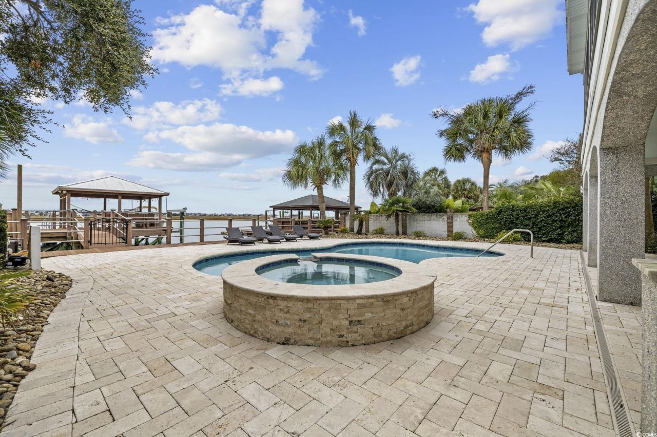 636 N Creekside Dr. Photo 35