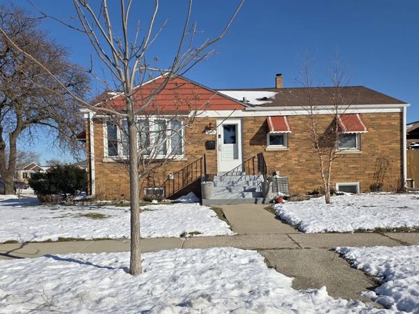 9945 Sunnyside Avenue, Schiller Park, IL 60176