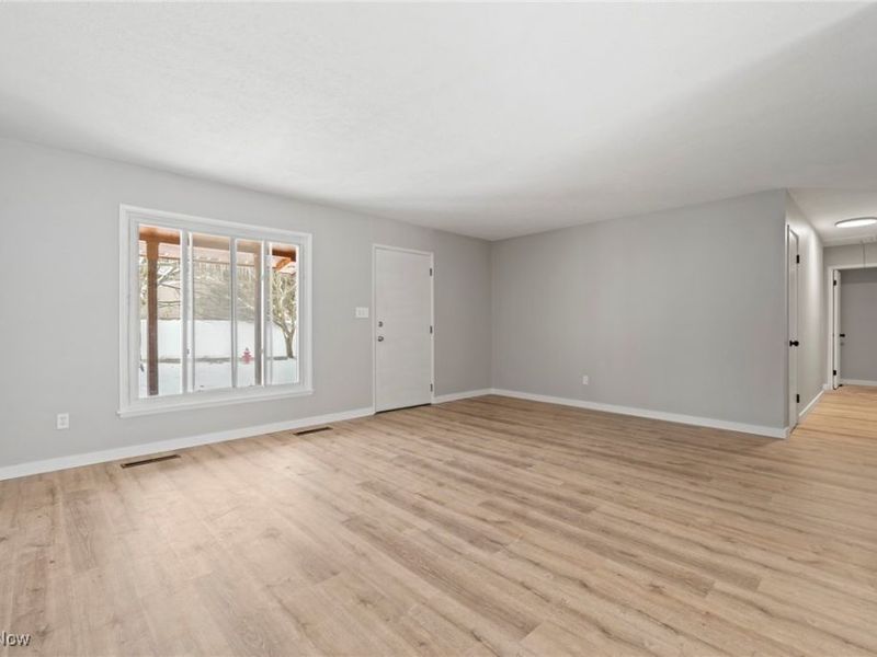 6194 Eldridge Boulevard, Bedford Heights, OH 44146 Photo 18