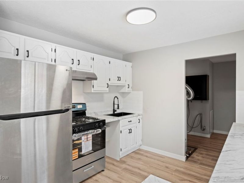 6194 Eldridge Boulevard, Bedford Heights, OH 44146 Photo 24