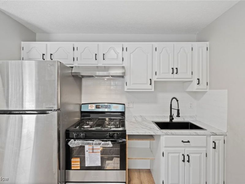 6194 Eldridge Boulevard, Bedford Heights, OH 44146 Photo 27