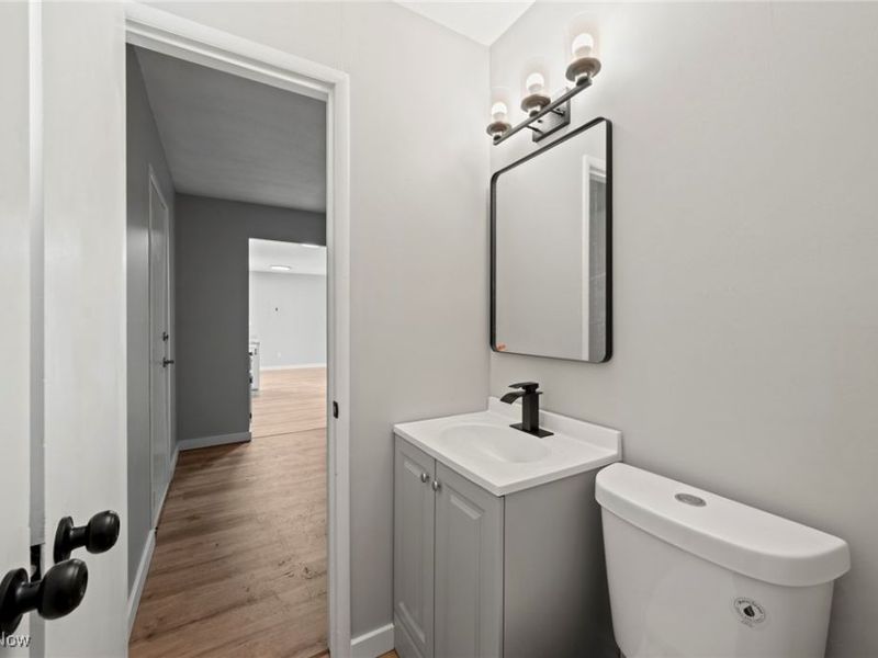 6194 Eldridge Boulevard, Bedford Heights, OH 44146 Photo 29