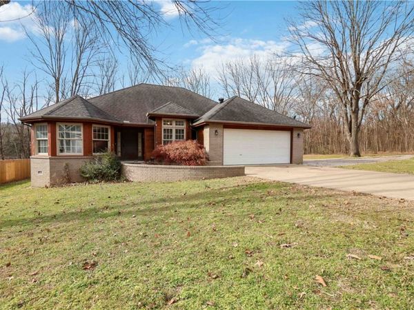 42 Overton Drive, Bella Vista, AR 72714
