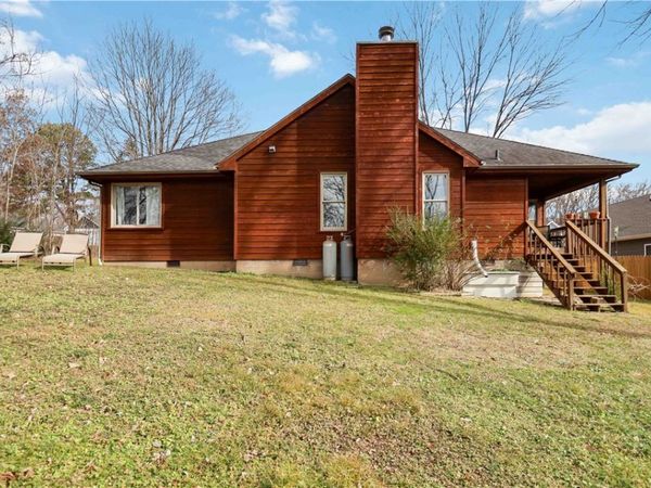 42 Overton Drive, Bella Vista, AR 72714