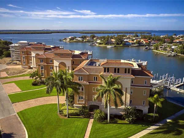 48 BAYVIEW COURT S, Unit A, ST PETERSBURG, FL 33711