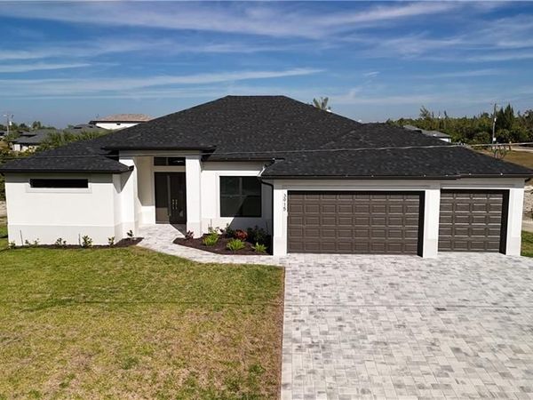 3915 Kismet PKWY W, CAPE CORAL, FL 33993