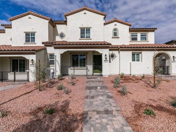 945 Jigglypuff Place, Henderson, NV 89011