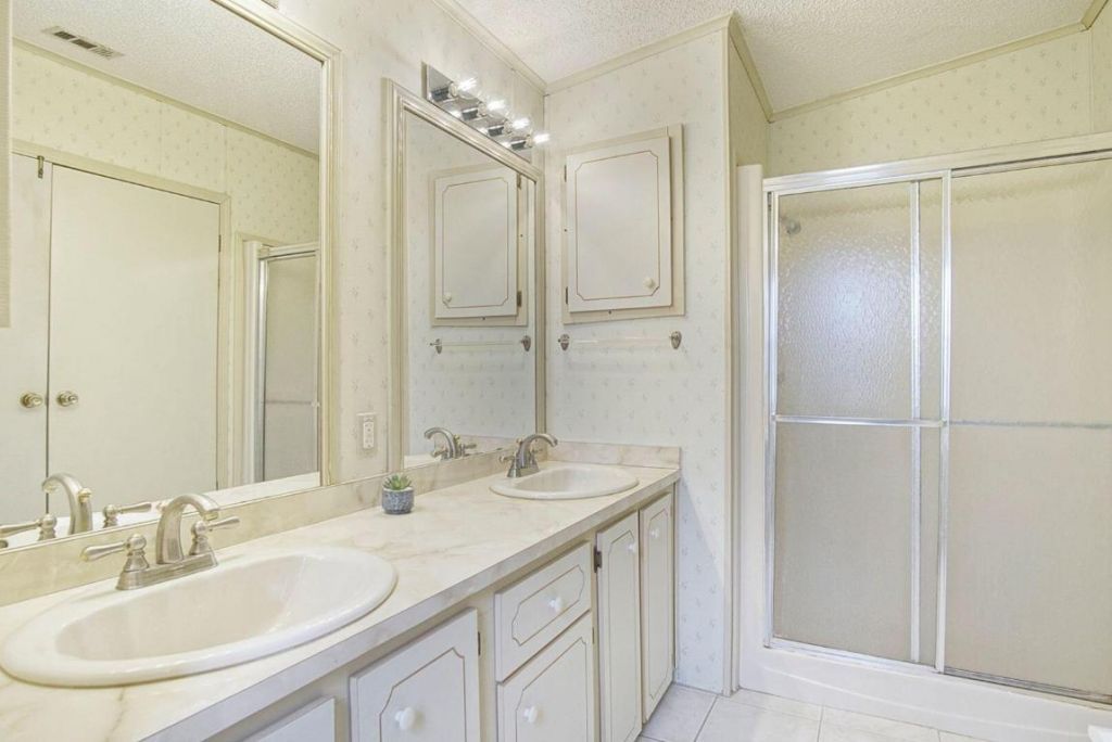 8572 Florence Drive, Port Saint Lucie, FL 34952 Photo