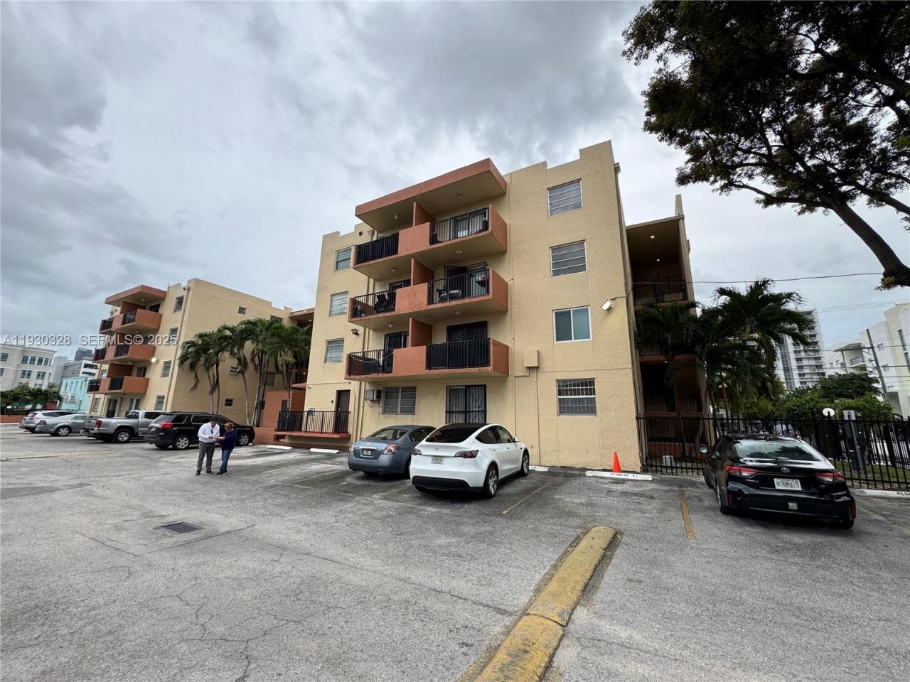 677 SW 9th Ave, Unit 212, Miami, FL 33130 Photo