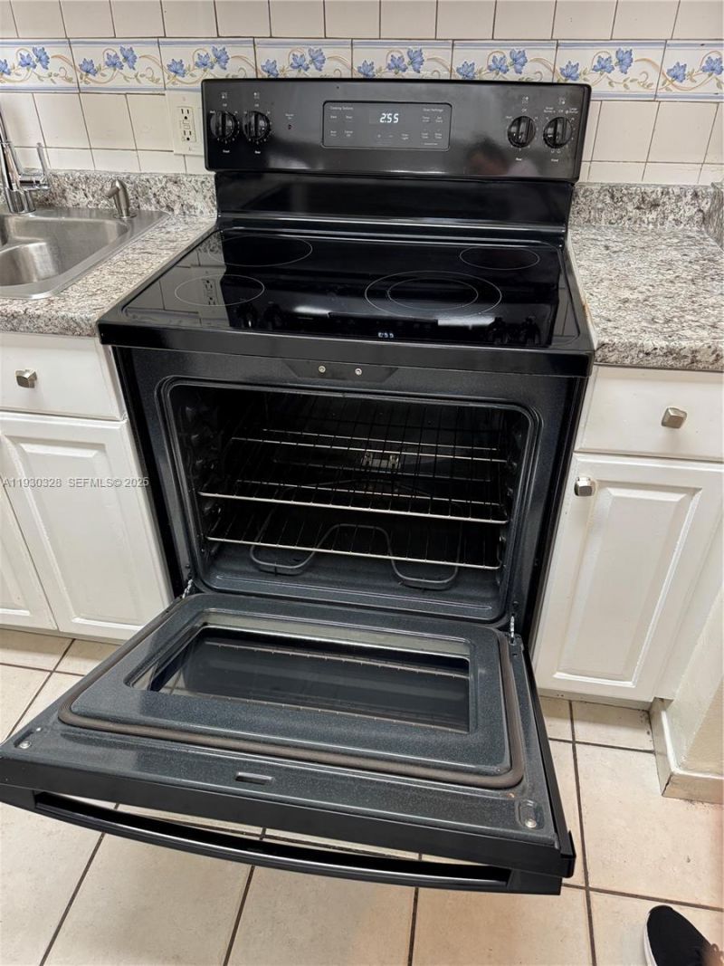 677 SW 9th Ave, Unit 212, Miami, FL 33130 Photo