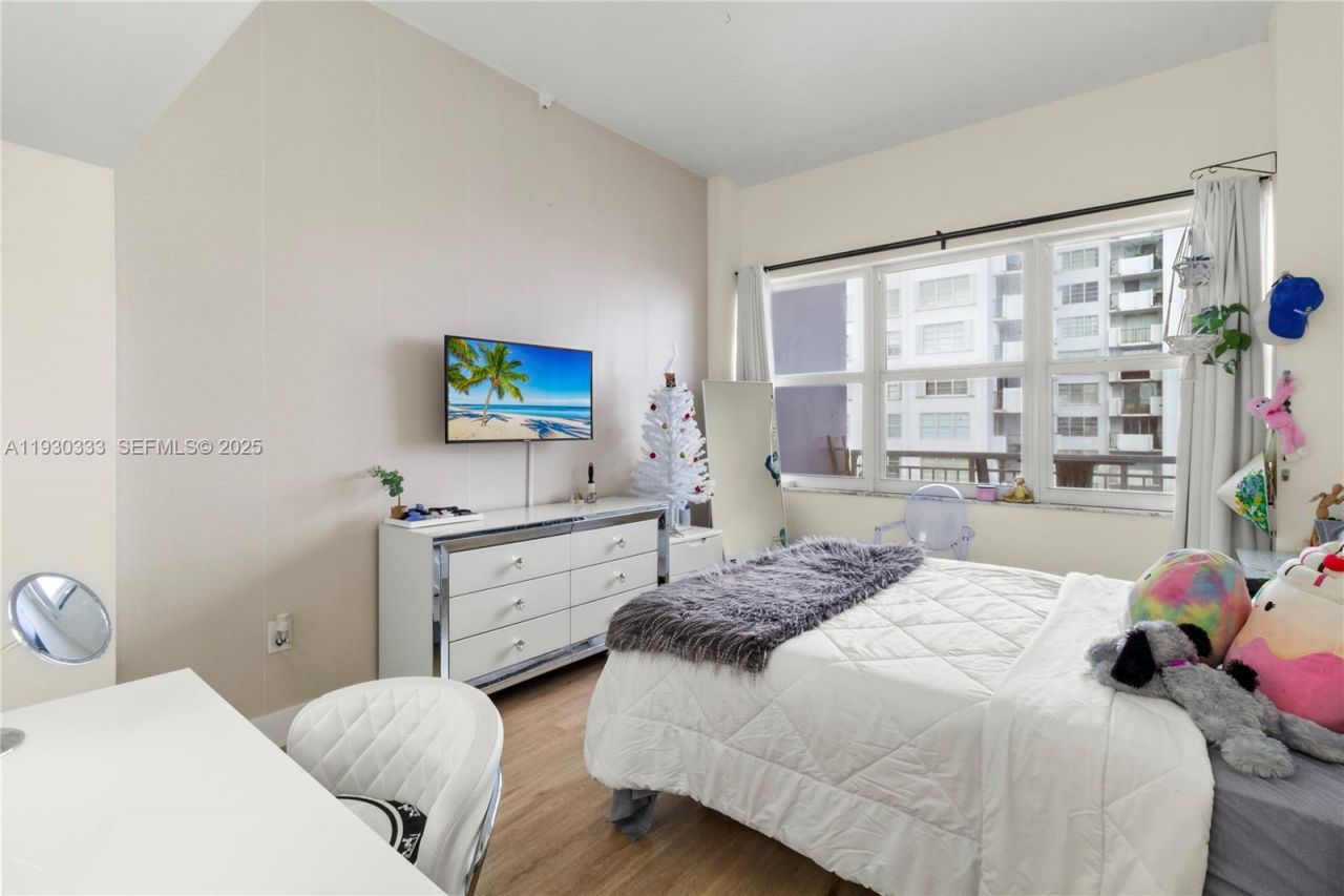 18061 Biscayne Blvd, Unit PH01, Aventura, FL 33160 Photo