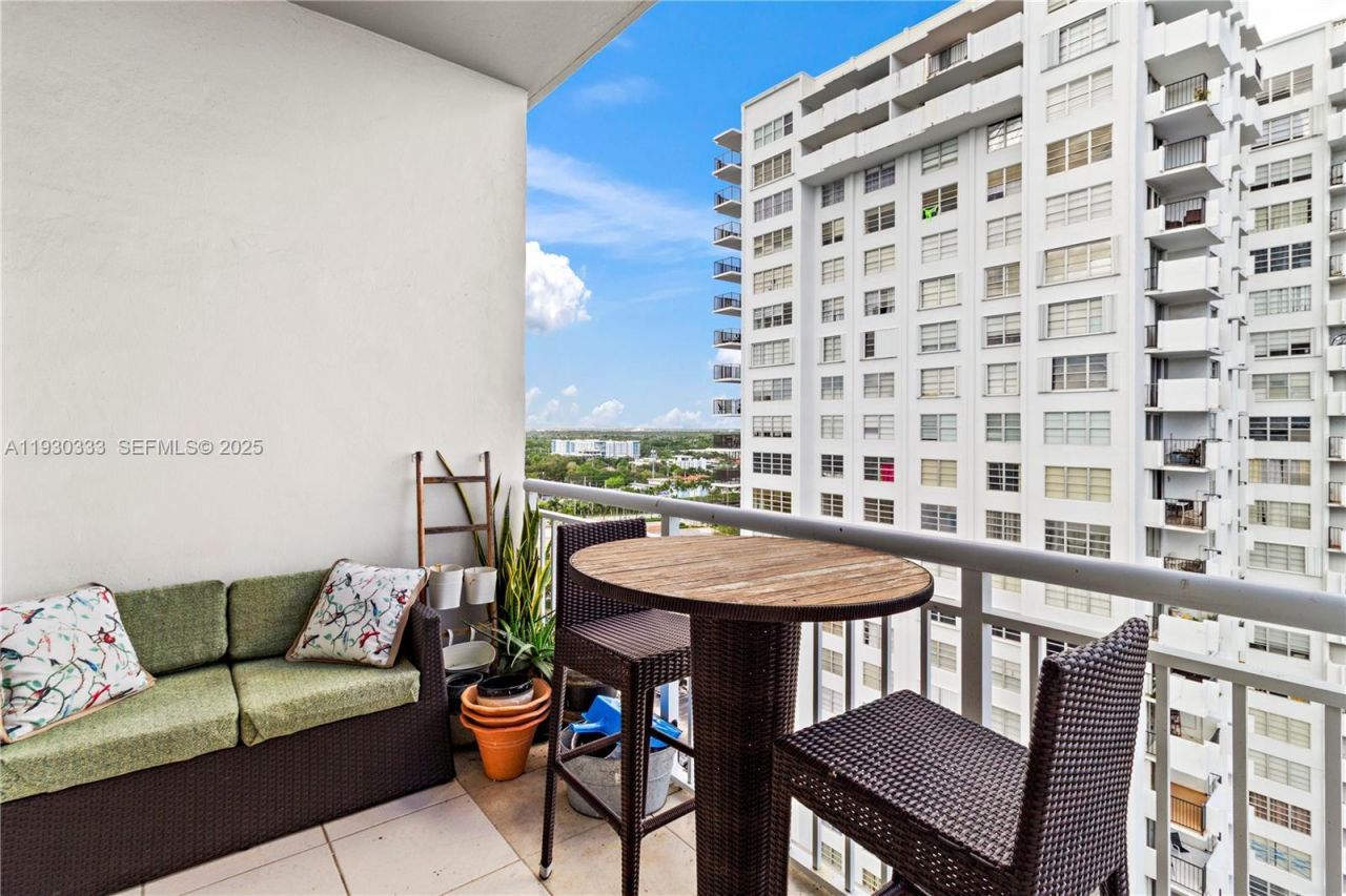 18061 Biscayne Blvd, Unit PH01, Aventura, FL 33160 Photo