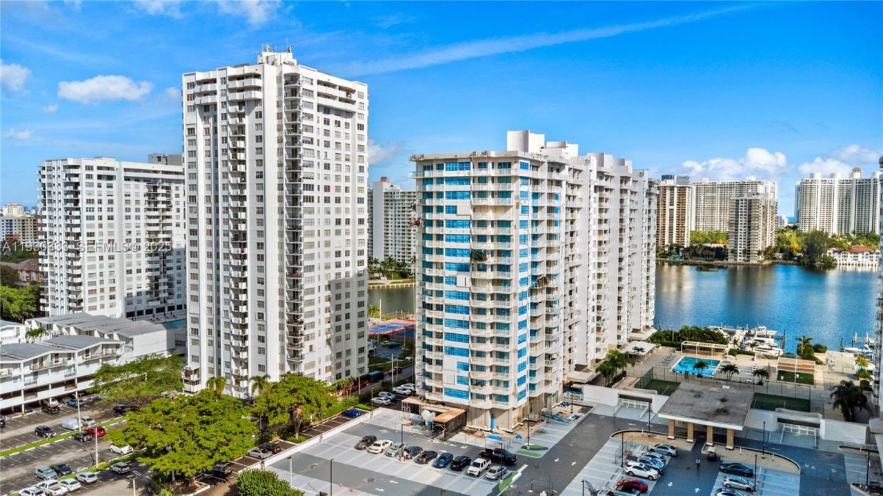 18061 Biscayne Blvd, Unit PH01, Aventura, FL 33160 Photo