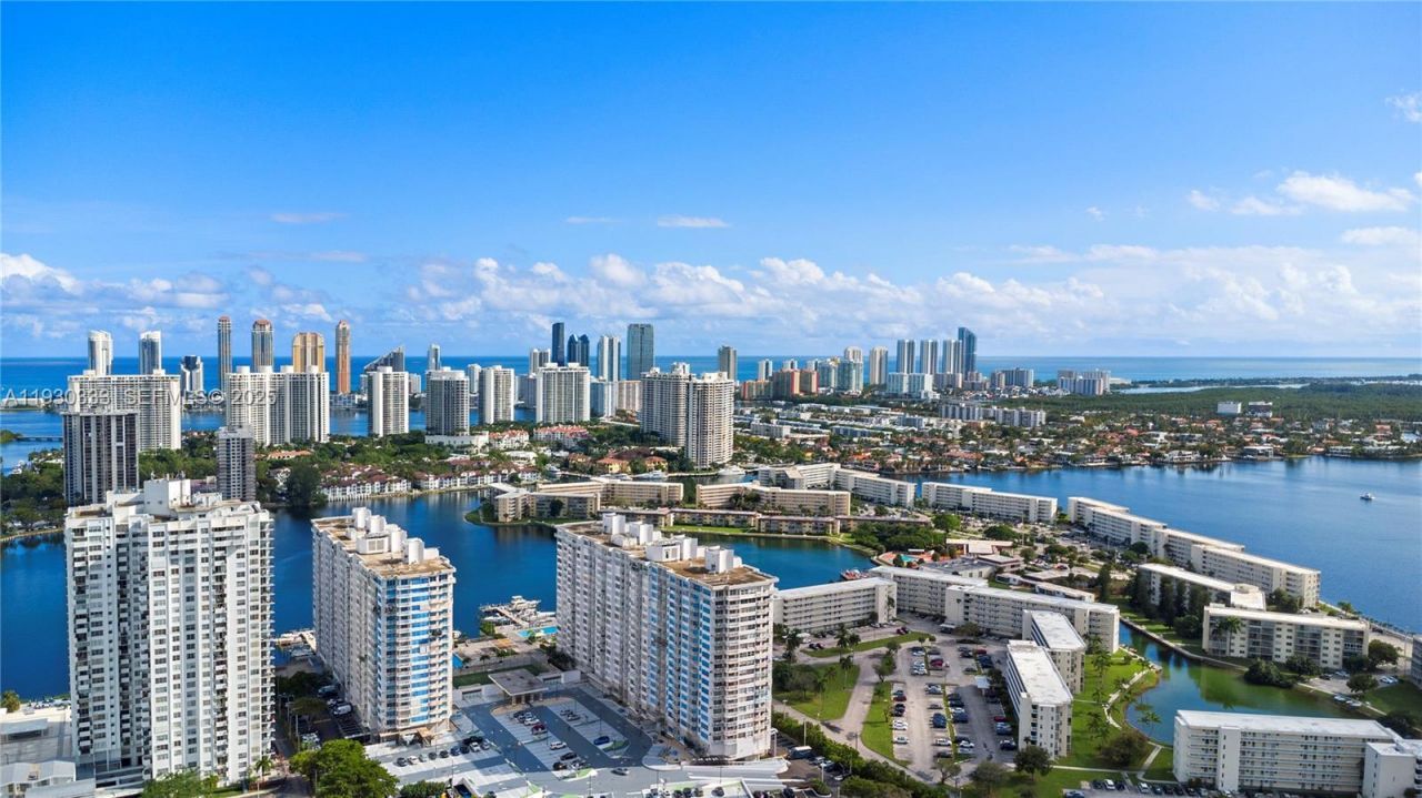18061 Biscayne Blvd, Unit PH01, Aventura, FL 33160 Photo
