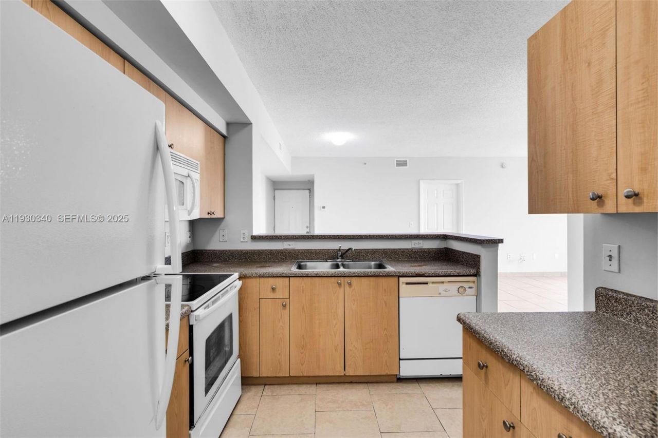 2401 W Preserve Way, Unit 204, Miramar, FL 33025 Photo