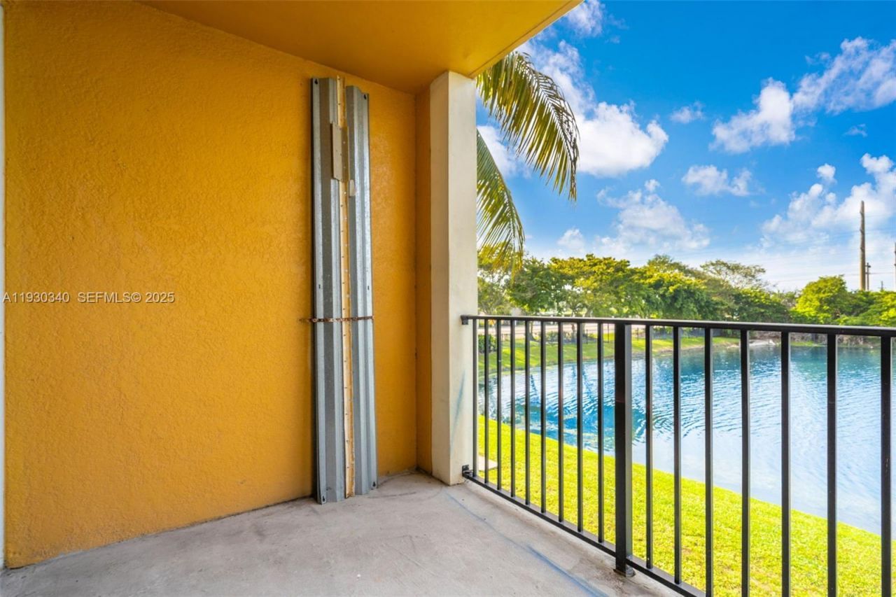 2401 W Preserve Way, Unit 204, Miramar, FL 33025 Photo