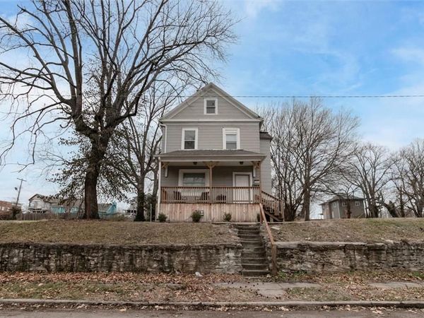 2421 Chestnut Avenue, Kansas City, MO 64127