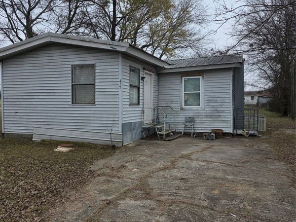 420 E Holly Street, Haskell, OK 74436