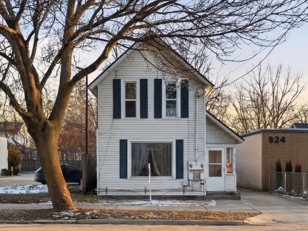 914 Fulton Street W, Grand Rapids, MI 49504