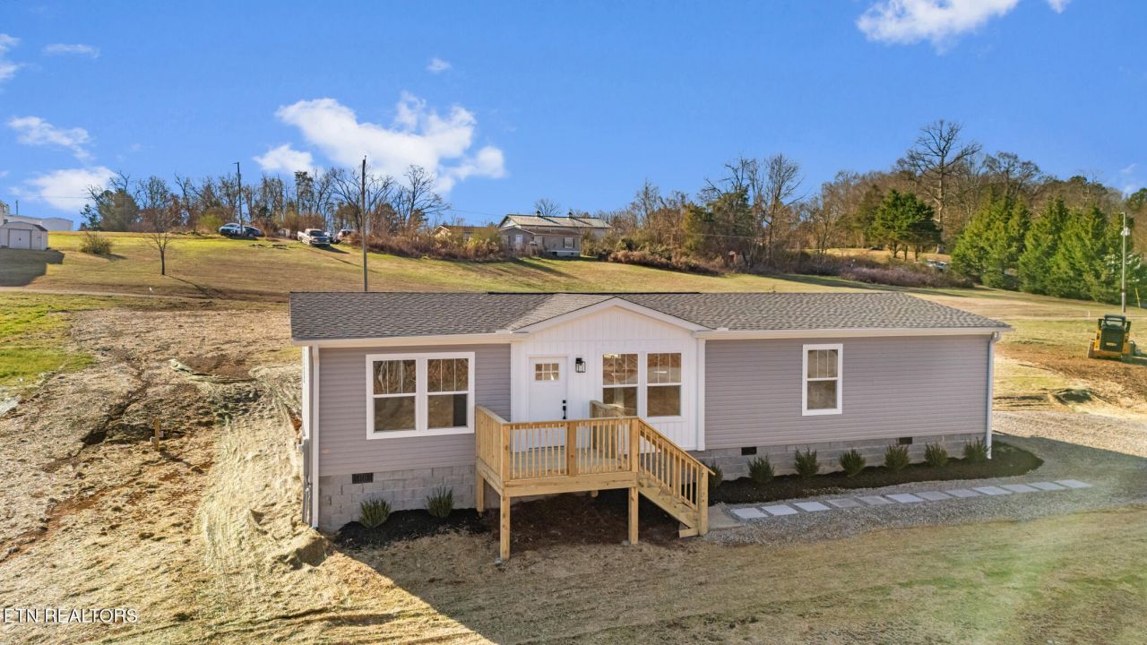 1535 W Wade Rd, Loudon, TN 37774 Main Photo