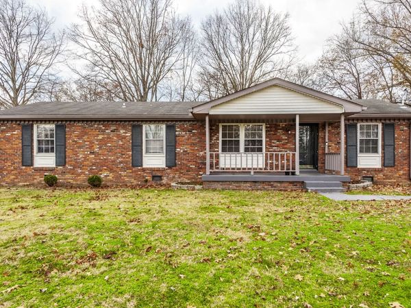 124 Anchor Dr, Hendersonville, TN 37075
