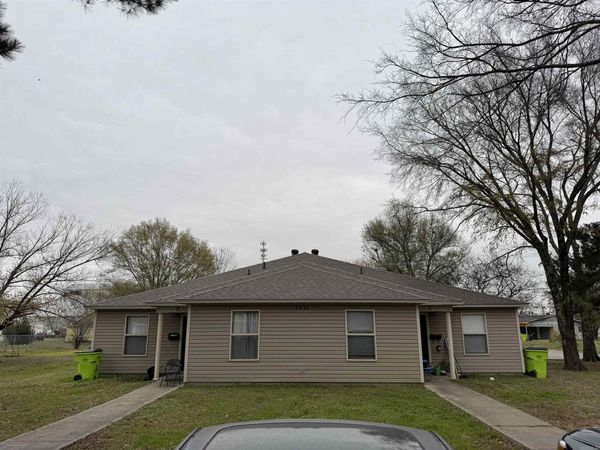 1611 S Grand Street, Stuttgart, AR 72160