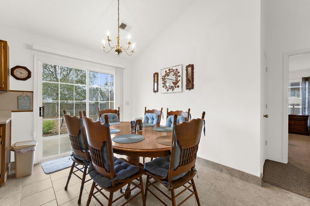 4014 Saint Martins Court Photo 13