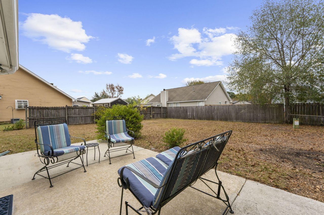 4014 Saint Martins Court Photo 25