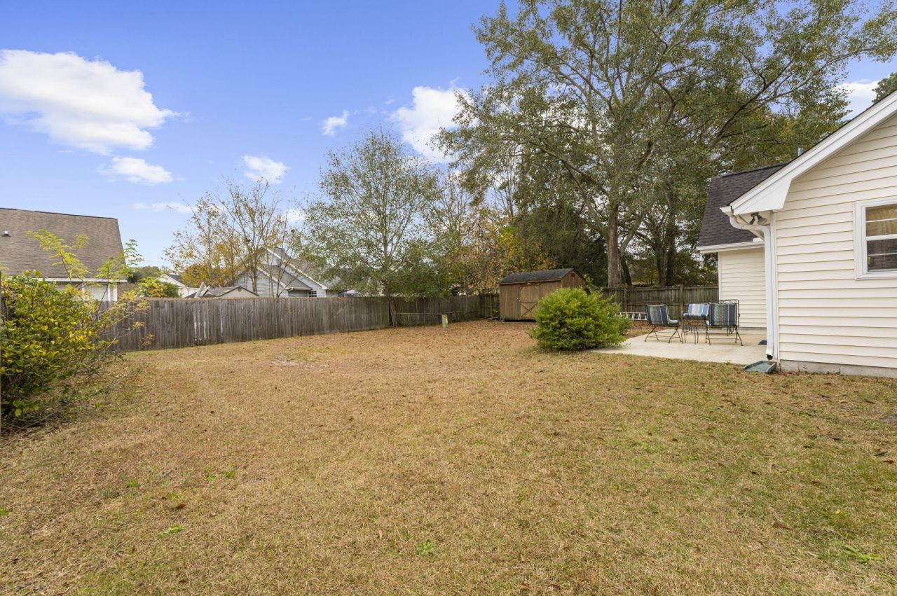 4014 Saint Martins Court Photo 29