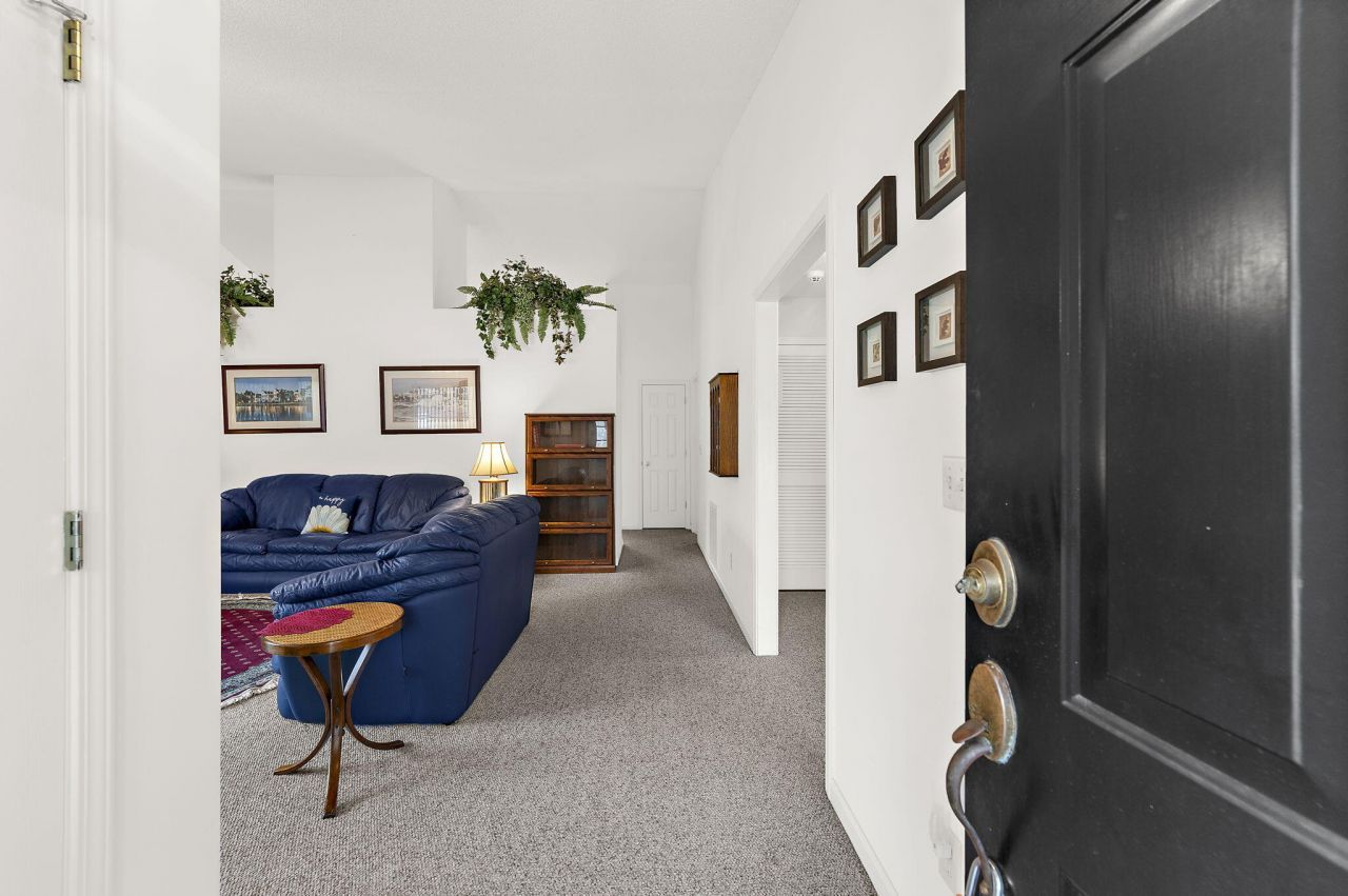 4014 Saint Martins Court Photo 5