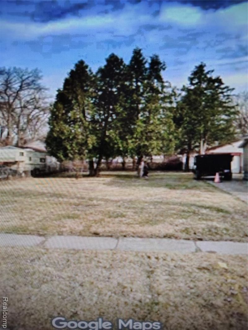 76 W. Bernhard Avenue, Hazel Park, MI 48030 Main Photo