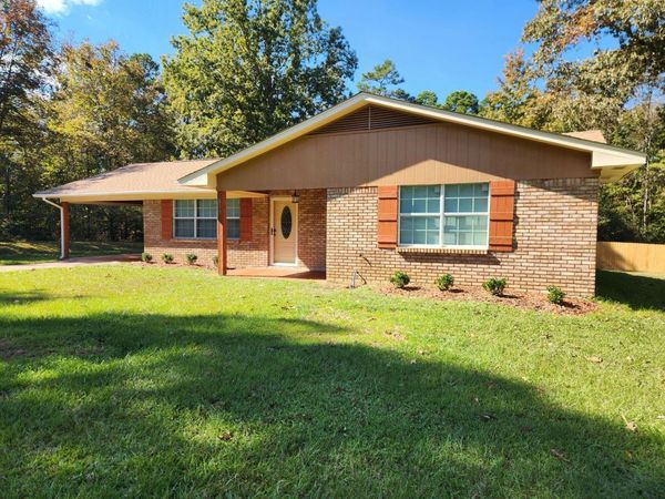 813 Mt Carmel, Prentiss, MS 39474
