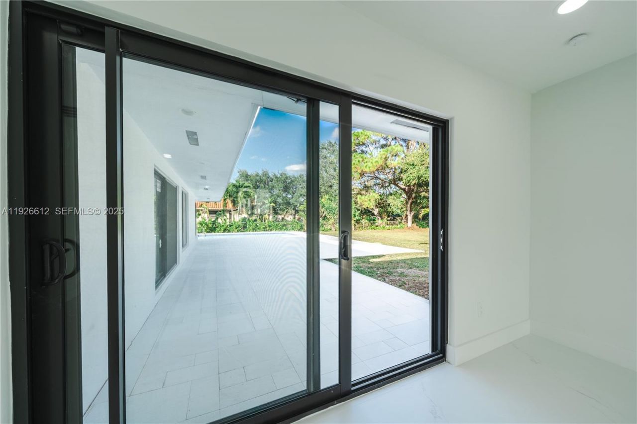 18101 NW 19th Ave, Miami Gardens, FL 33056 Photo